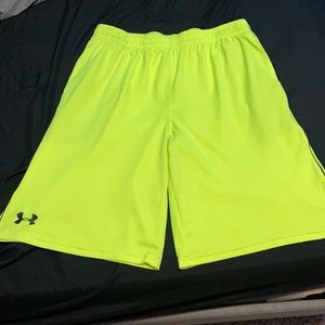 Boys YXL preowned Under Armour shorts
